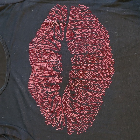 NWT Sleeveless medium rhinestone lips t-shirt - Picture 3 of 7